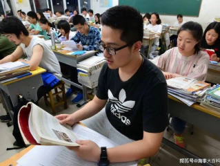 数学考场独领风骚，男生如何成为首个满分出考场的奇迹？