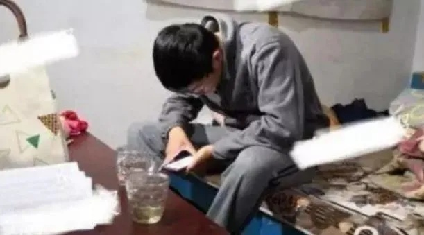 荒诞交易，男子用20万练功券约见女主播